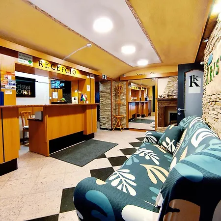 Kristal Hotel