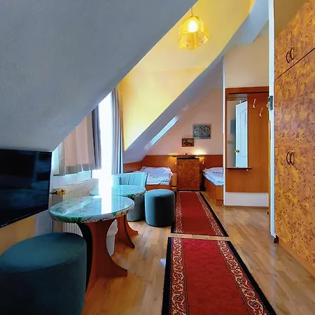 Kristal Hotel Budapest