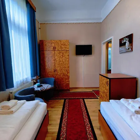 Hotel Kristal 2*