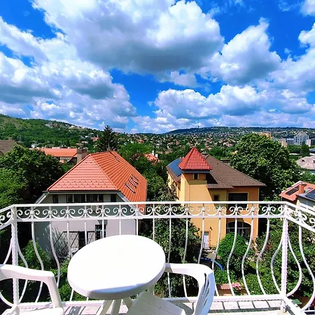 Kristal Hotel