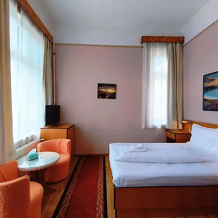Kristal Hotel Budapest