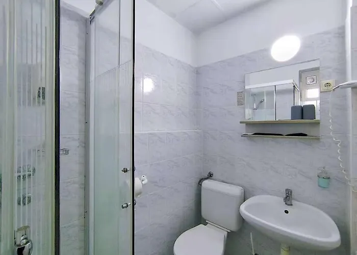 Kristal Hotel 2*