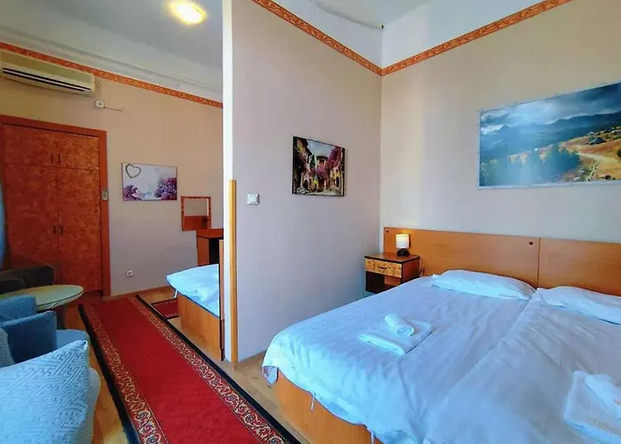 Hotel Kristal 2*
